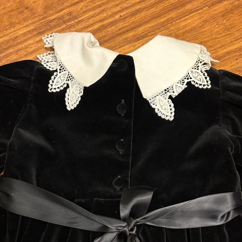 Vintage Laura Ashley Petite Gamine Velvet‎ One Piece w/Lace Collar - size 2.5-3